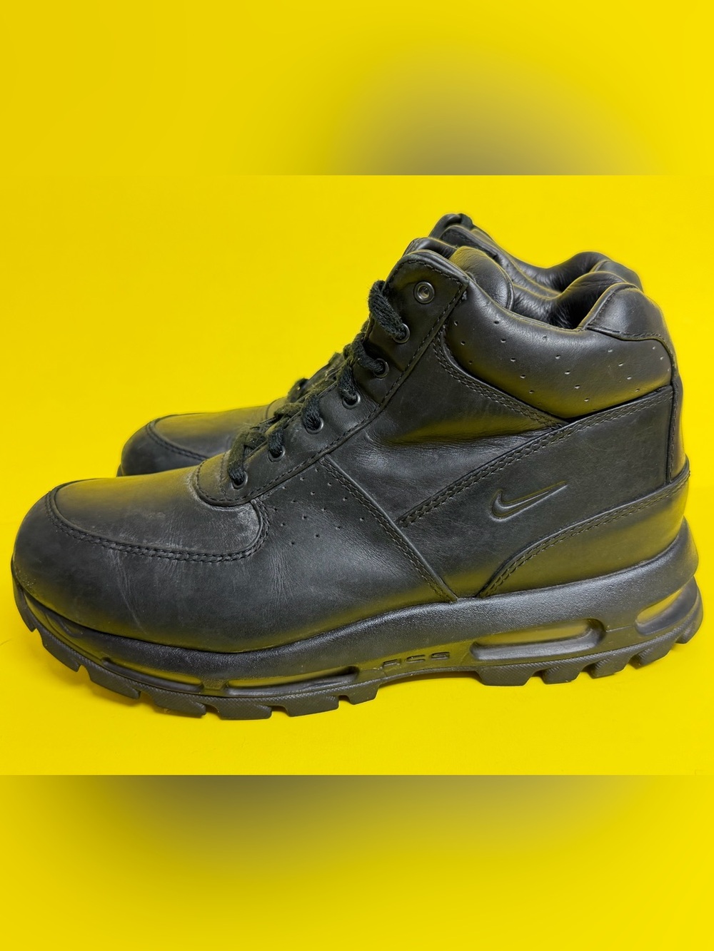 Nike Air Max Goadome ACG Size 10.5 Triple Black Athletic Boots 865031-009 Rare